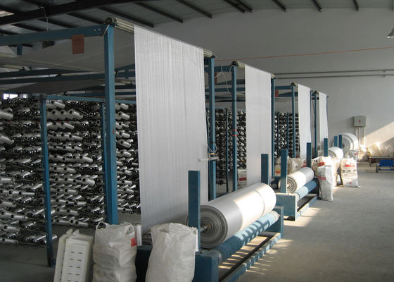 Green Color PP Woven Fabric Roll Waterproof Breathable With Gravure Printing
