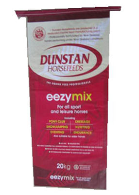 Waterproof Duck / Chicken Feed Sacks With Liner , Bopp Laminated WPP Bags